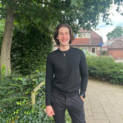 Konstantin Apostolov - Founder